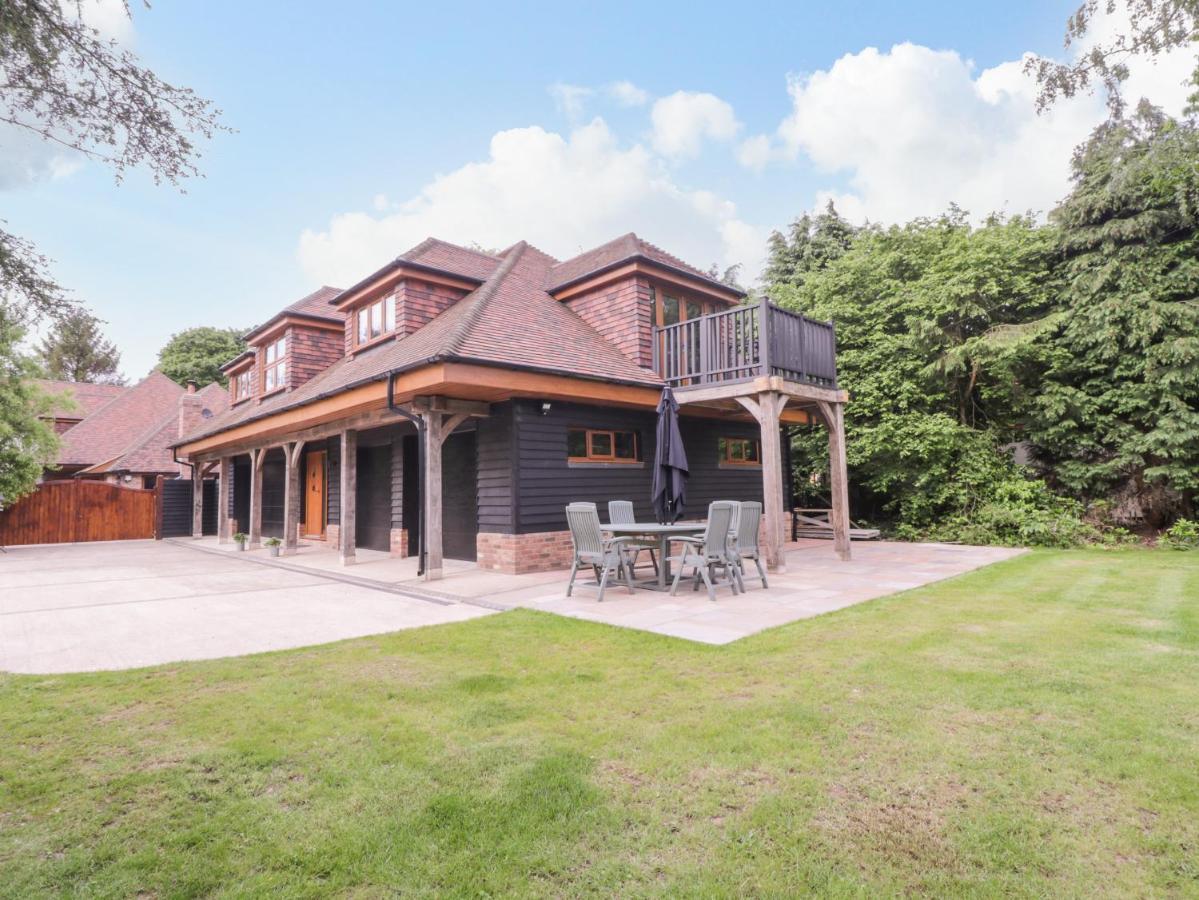 The Barn At Mulberry Lodge Maidstone Exterior photo